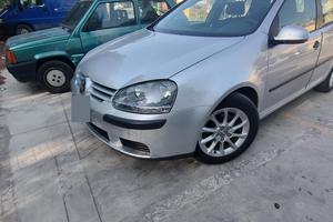 Golf V tetto apribile  1,9 105 cv