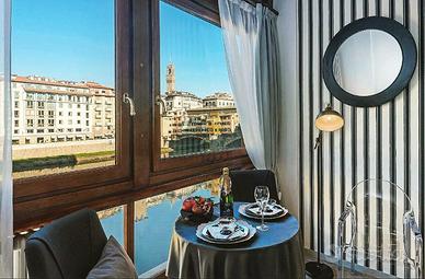 FIRENZE CENTRO STORICO Appartamento su Ponte Vecch