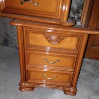 Comodini in legno ciliegio