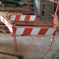 segnalatore buche ,cartello lavori in corso