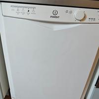 Lavastoviglie Indesit 