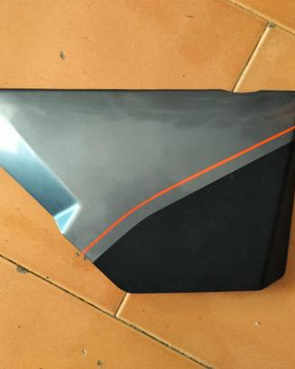 Coperchio batteria destro BMW R80 anni 80