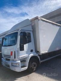 Autocarro IVECO 140/E4 con sponda idraulica
