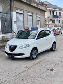 Lancia Ypsilon 1.2 GPL DELLA CASA 14