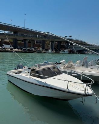 BARCA PILOTINA SEMICABINATO RIO 550+ YAMAHA 40/60