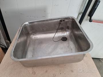 LAVELLO RETTANGOLARE INOX 36 x 40 CM 