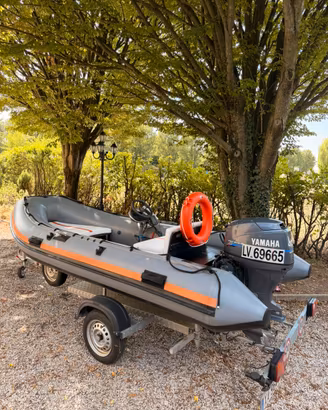 Gommone Joker boat 420 Yamaha 4T 40 cv carrello