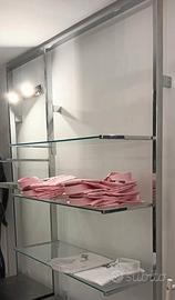 ARREDO NEGOZIO ABBIGLIAMENTO 