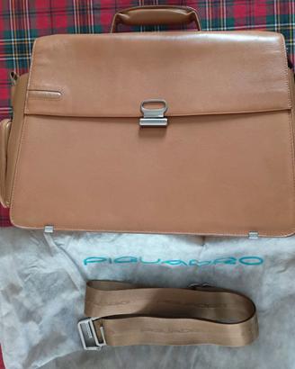 Borsa Valigetta porta computer Piquadro in pelle.