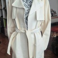 Trench in pelle color panna