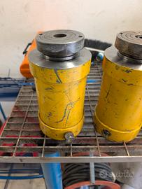 n.4 cilindri idraulici Diametro 70mm  pistone