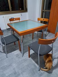 Tavolo CALLIGARIS  con 4 sedie,  ciliegio, vetro.