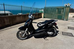 Piaggio Beverly 200