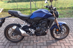Honda cb 300 r