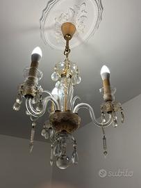 Lampadario con pendenti in vetro