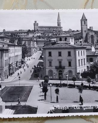 CARTOLINA d'epoca di AREZZO '50 via Guido Monaco