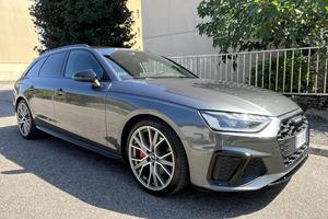 Audi A4 Avant 40 2.0 tdi S Line edition quattro 19