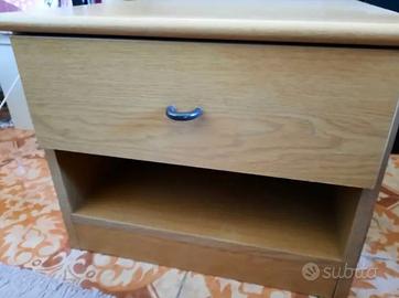 comodino legno