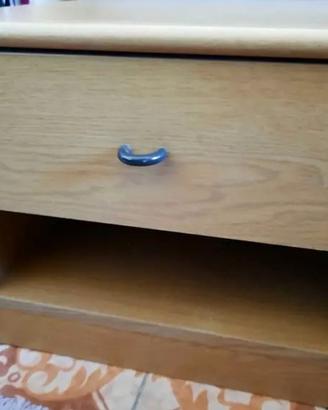 comodino legno