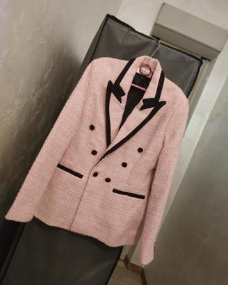 Blazer Tweed rosa con dettagli a contrasto nero
