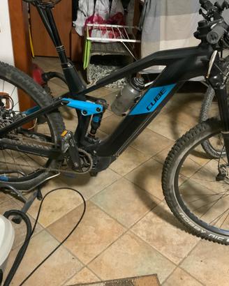 Ebike cube stereo 140 750w