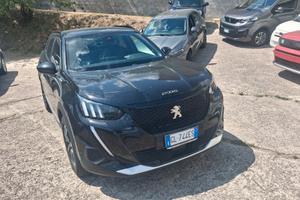 Peugeot 2008 motore elettrico 136 CV GT Pack