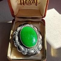 Bella spilla in bachilite verde e metallo anni'40