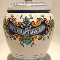Vaso da farmacia in ceramica, Giacomini Orvieto
