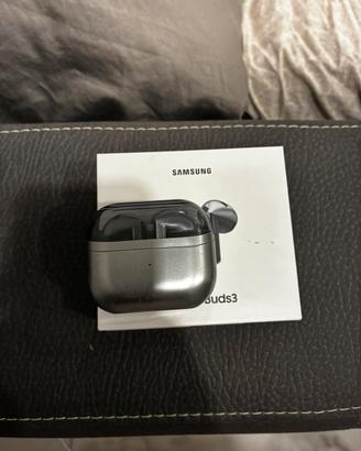 Galaxy buds 3