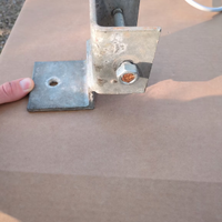 Staffe per fissaggio scaffali porta pallet