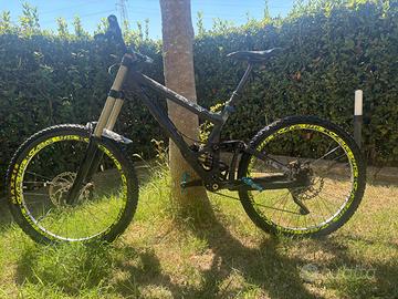 MTB Downhill 26”-cambio XT Freni Saint,ruote Mavic
