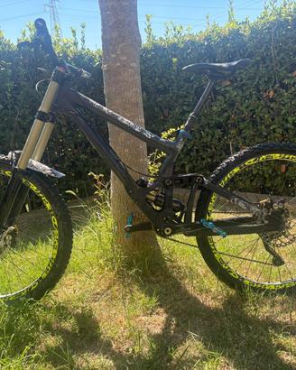 MTB Downhill 26”-cambio XT Freni Saint,ruote Mavic