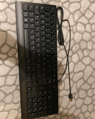 Tastiera cablata Lenovo Essential