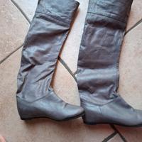 Stivali al ginocchio con plateau pelle grigi 37 