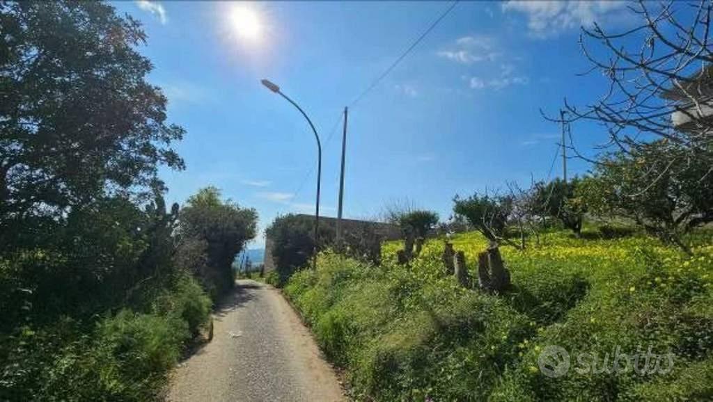 Immobile in asta di 2216 m² a Portigliola - Altro