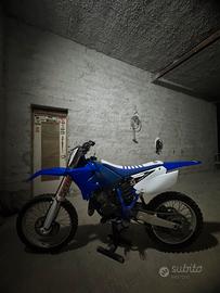Yz 144 2004