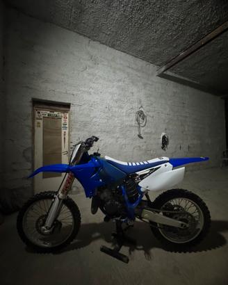 Yz 144 2004