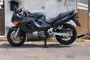 Suzuki GSX 750 F