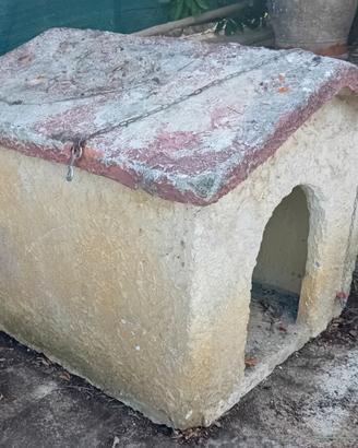 cuccia in cemento prefabbricato