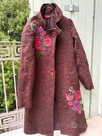 Cappotto bordeaux con ricami floreali - Taglia S 