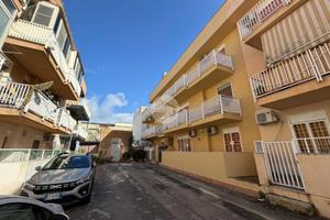 3 LOCALI A ISOLA DELLE FEMMINE