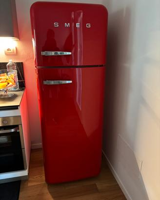 Frigorifero rosso smeg