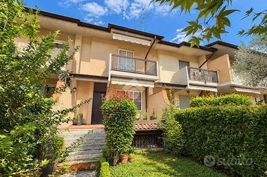 VILLA A SCHIERA A SORISOLE
