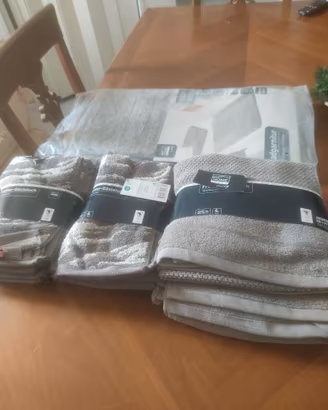Lotto biancheria accessori bagno
