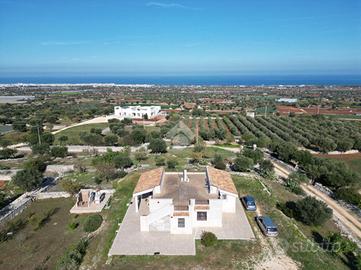 VILLA SINGOLA A POLIGNANO A MARE