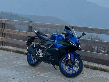 Yamaha YZF R125 Blu 2024