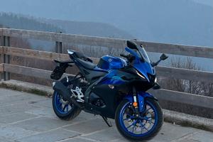 Yamaha YZF R125 Blu 2024