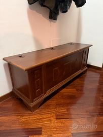 Cassapanca in legno