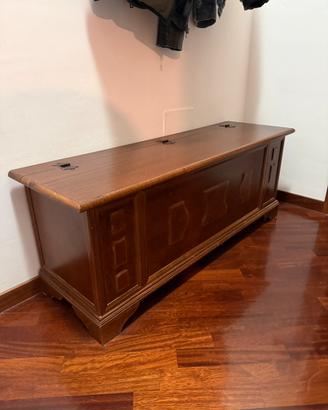 Cassapanca in legno