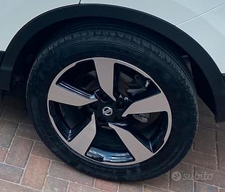 cerchi in lega bicolore x nissan qushqai